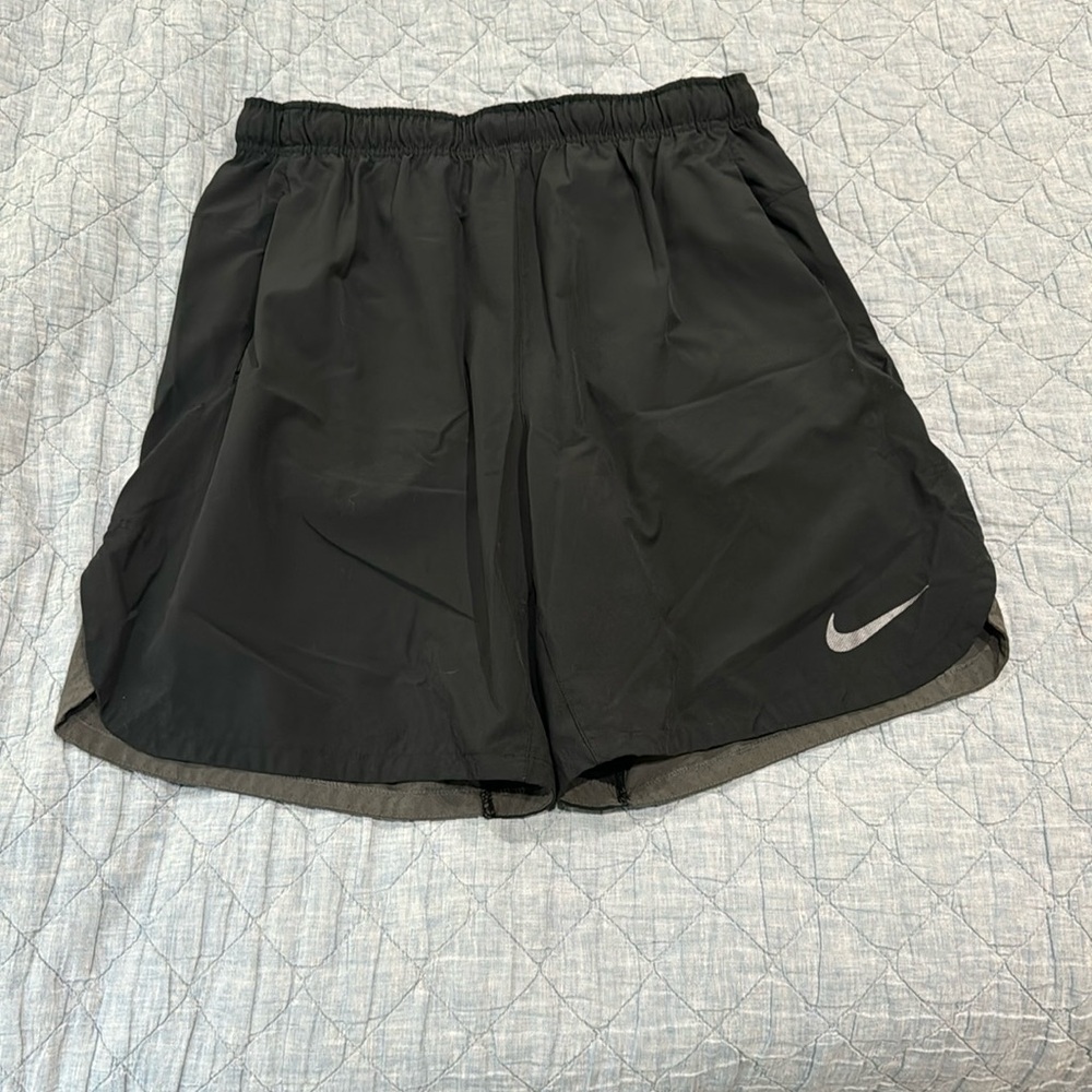 Men’s Nike large gym shorts